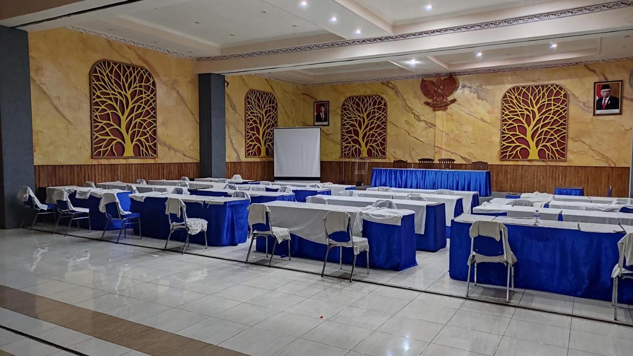 Mirabell Hotel & Convention Hall Маланг Екстер'єр фото